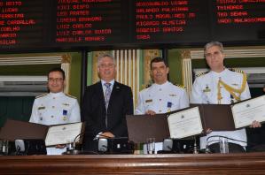 Câmara homenageia oficiais da Marinha