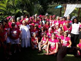 Encontro do Abraço das Meninas de Peito
