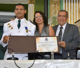 Tenente da PM recebe Medalha Thomé de Souza