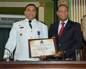 Major Ubiracy recebe Medalha Thomé de Souza