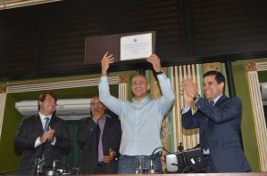 Júnior Cigano recebe cidadania soteropolitana