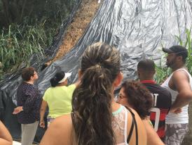 Vânia Galvão visita Colinas de Pituaçu e alerta para risco de deslizamentos
